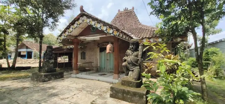 Батуретно: Pondok Krebet Syariah