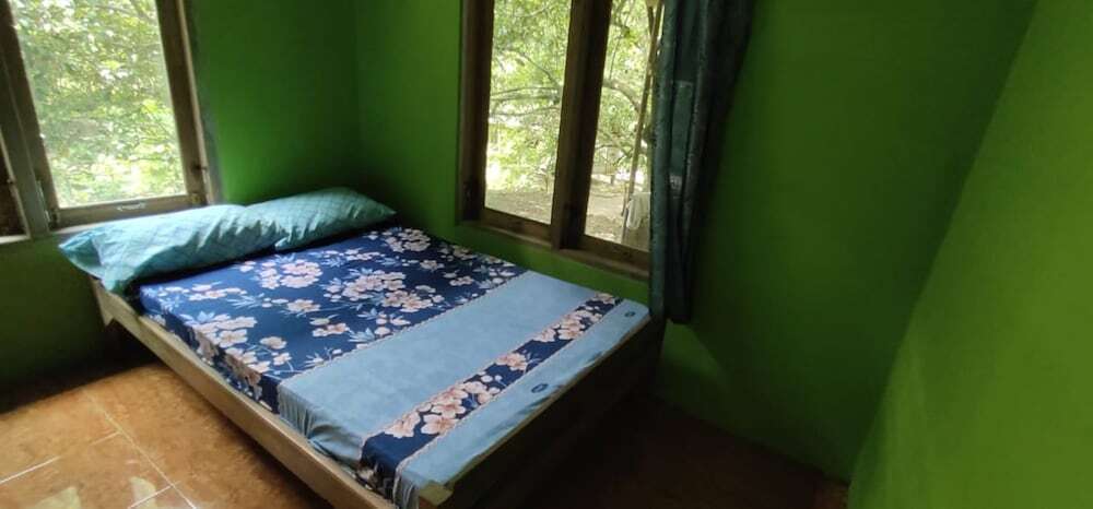 Батуретно: Homestay Sawo Manis Syariah