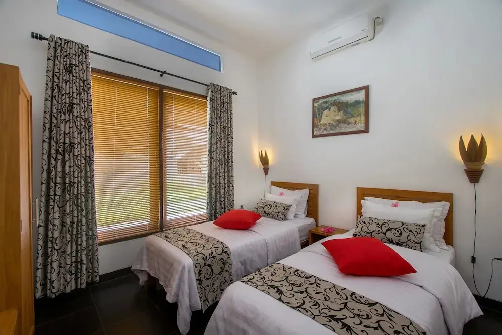 Мангсит: Explore Lombok From Your Villa for 2 or More