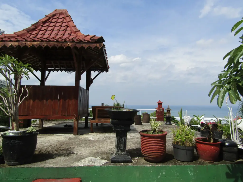 Парангтритис: Losmen Kinasih Puncak & Gazebo Pandang