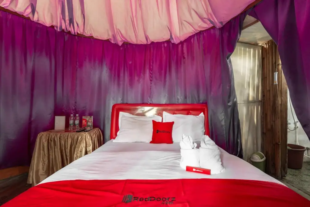 Бату: RedDoorz @ Apache Camp