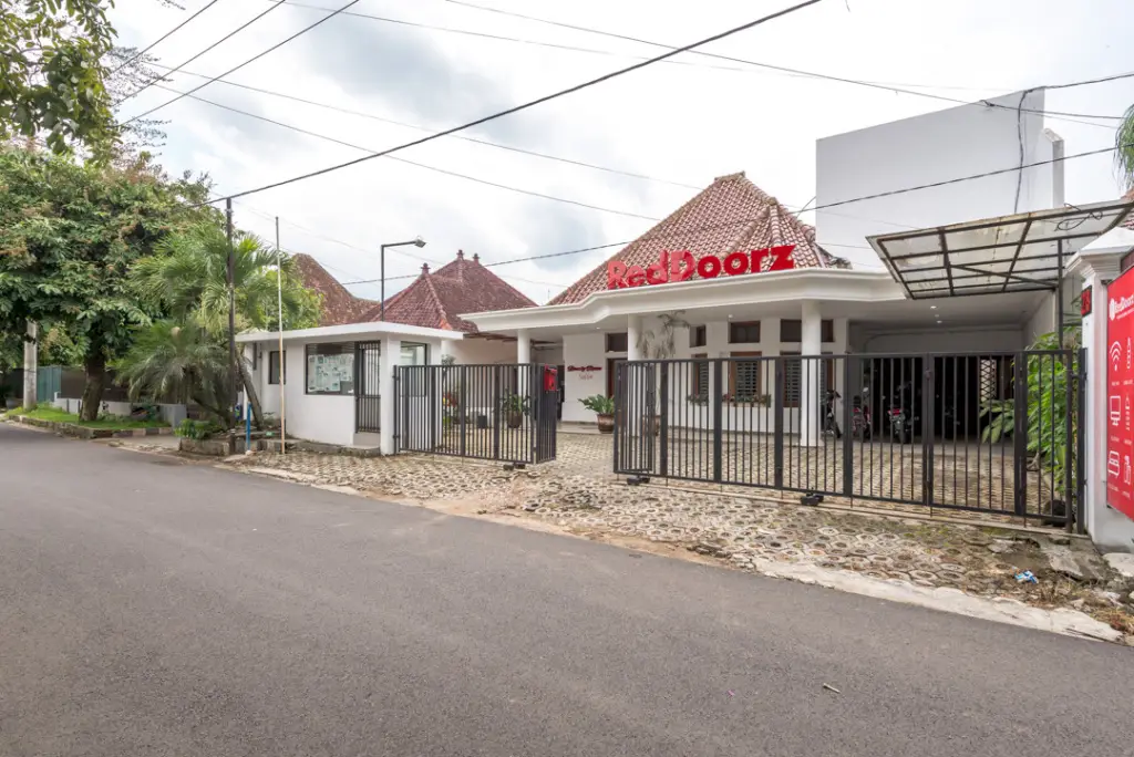 Маланг: RedDoorz Syariah near Gajayana Stadium Malang