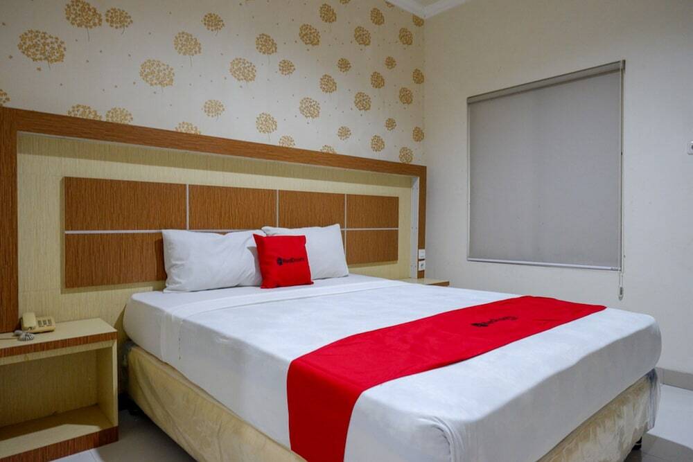 Палу: RedDoorz @ Hotel Bumi Palupy