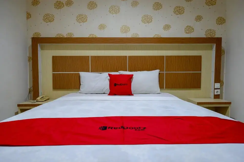 Палу: RedDoorz @ Hotel Bumi Palupy