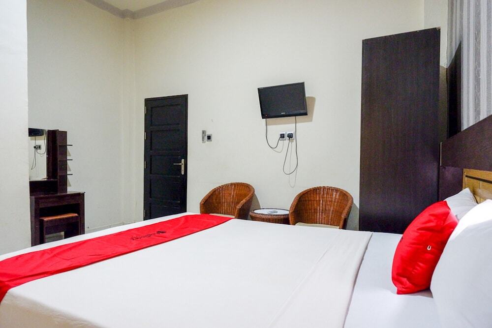 Палу: RedDoorz @ Hotel Bumi Palupy
