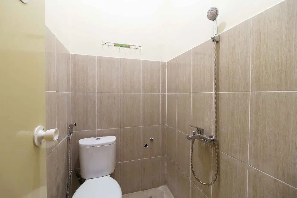 Букиттинги: RedDoorz Syariah near Lubang Jepang Bukittinggi