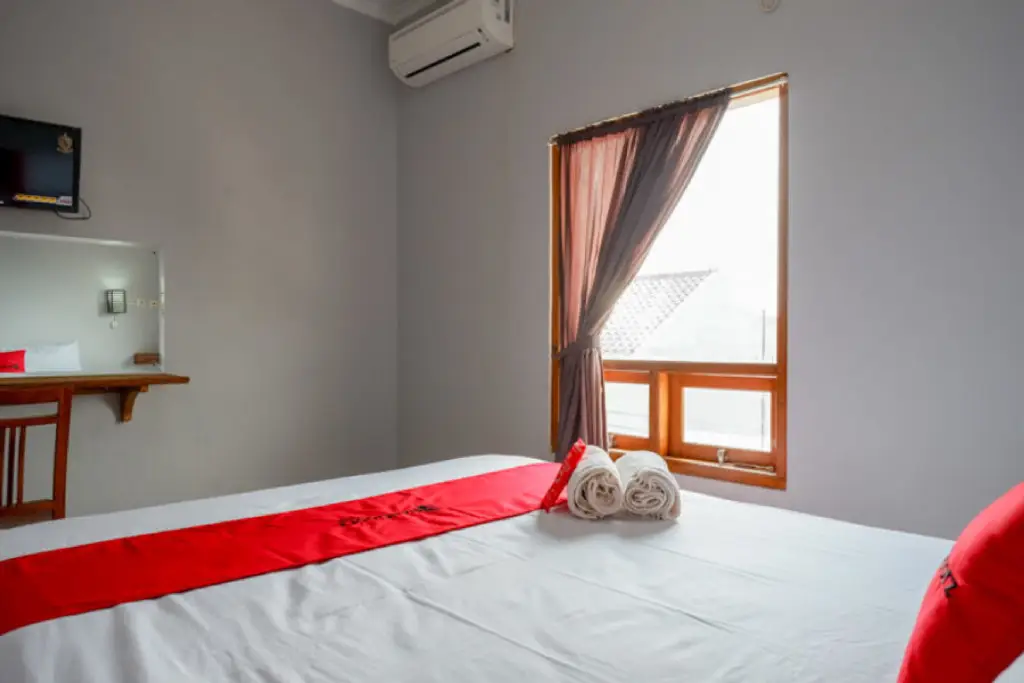 Семаранг: RedDoorz Syariah Near Gerbang Toll Manyaran