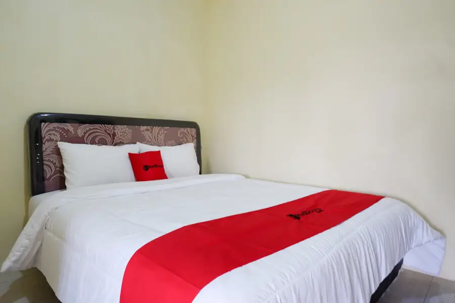 Баубау: RedDoorz near Lippo Plaza Buton