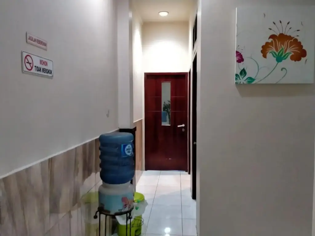 Сурабая: KoolKost Syariah near Tunjungan Plaza 2