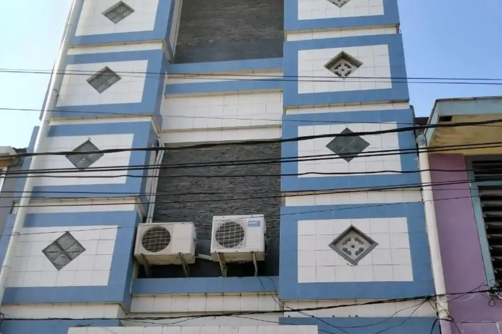 Сурабая: KoolKost Syariah near Tunjungan Plaza 2