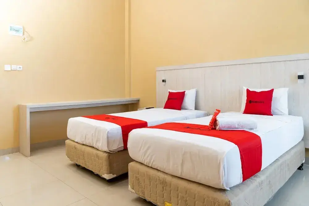 Палембанг: RedDoorz near Sultan Mahmud Badaruddin Airport Palembang