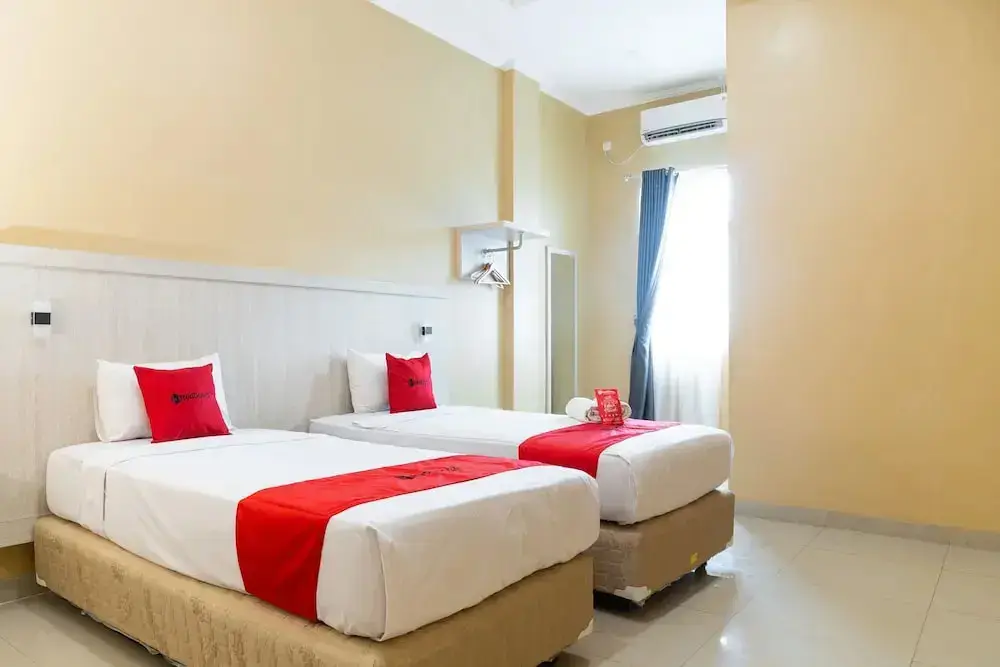 Палембанг: RedDoorz near Sultan Mahmud Badaruddin Airport Palembang