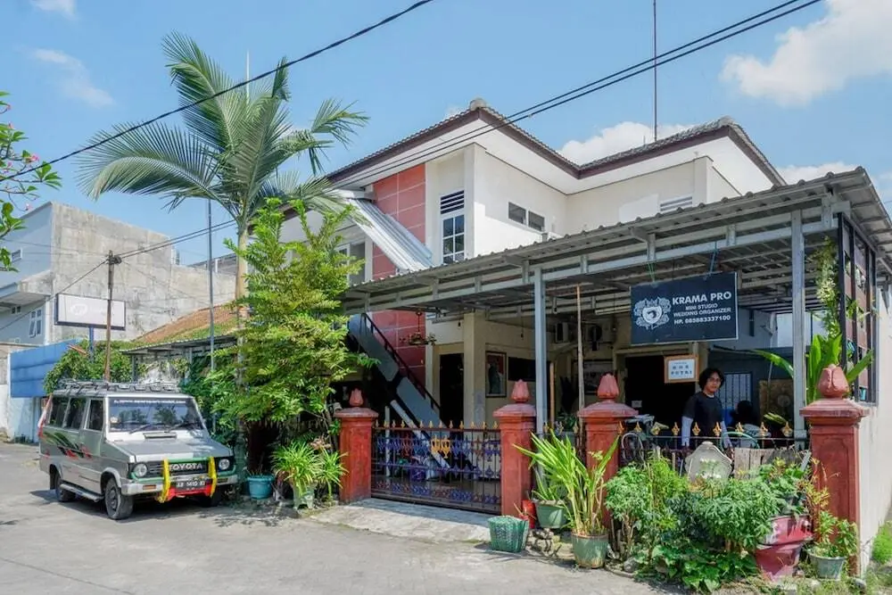 Джокьякарта: KoolKost Female Syariah near UII Taman Siswa