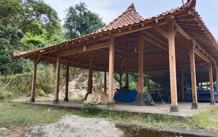 Батуретно: Watu Wayang Camp & Tracking