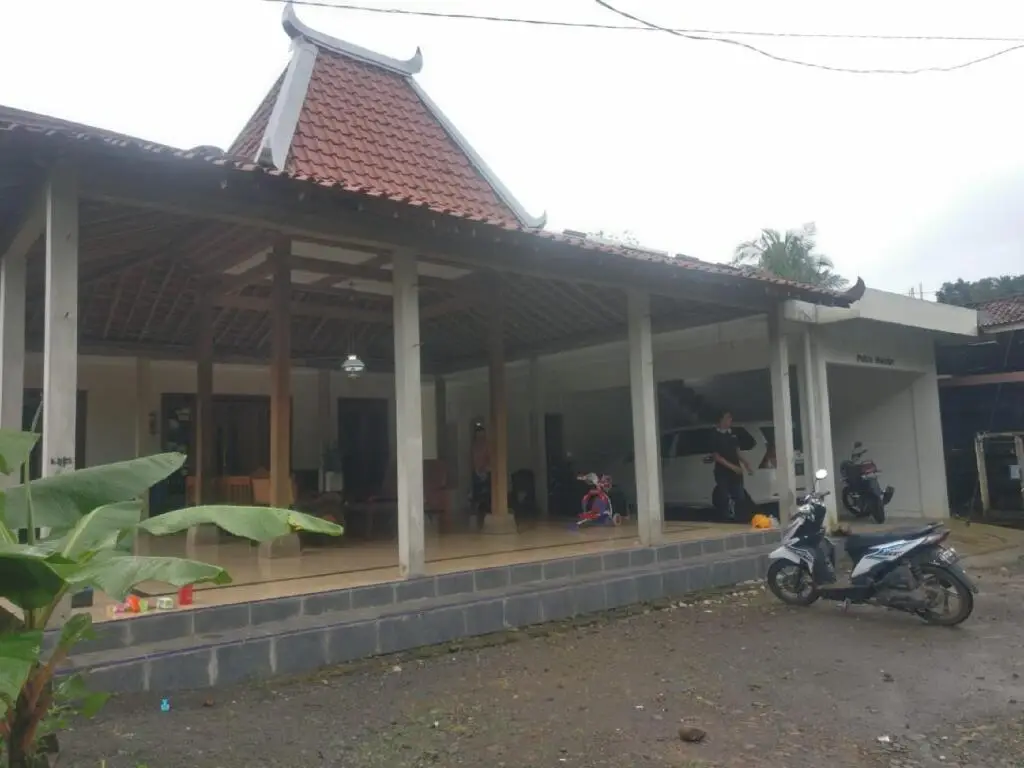 Батуретно: Homestay Putra Mandiri