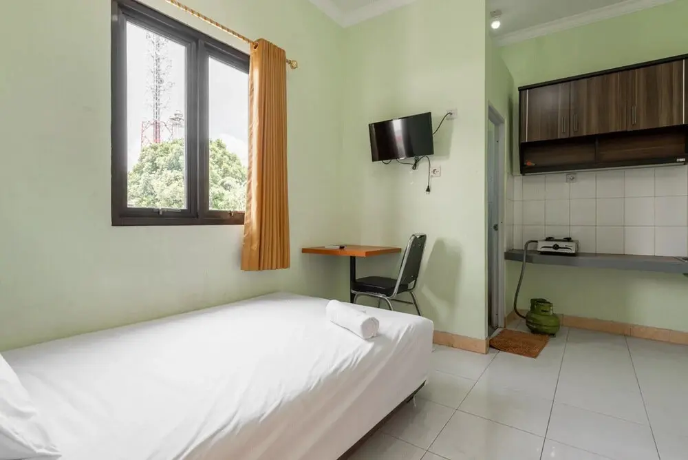 Маланг: KoolKost Female Syariah near Dinoyo Mall Malang