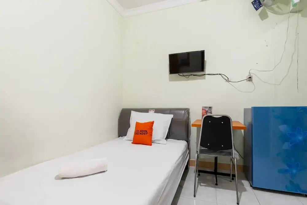 Маланг: KoolKost Female Syariah near Dinoyo Mall Malang