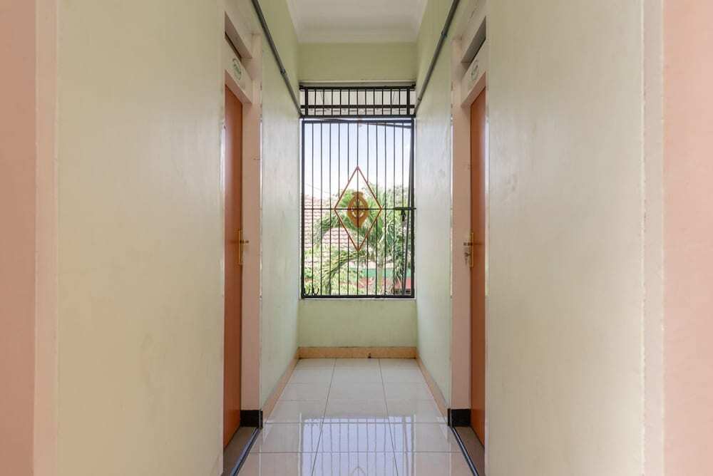 Маланг: KoolKost Female Syariah near Dinoyo Mall Malang