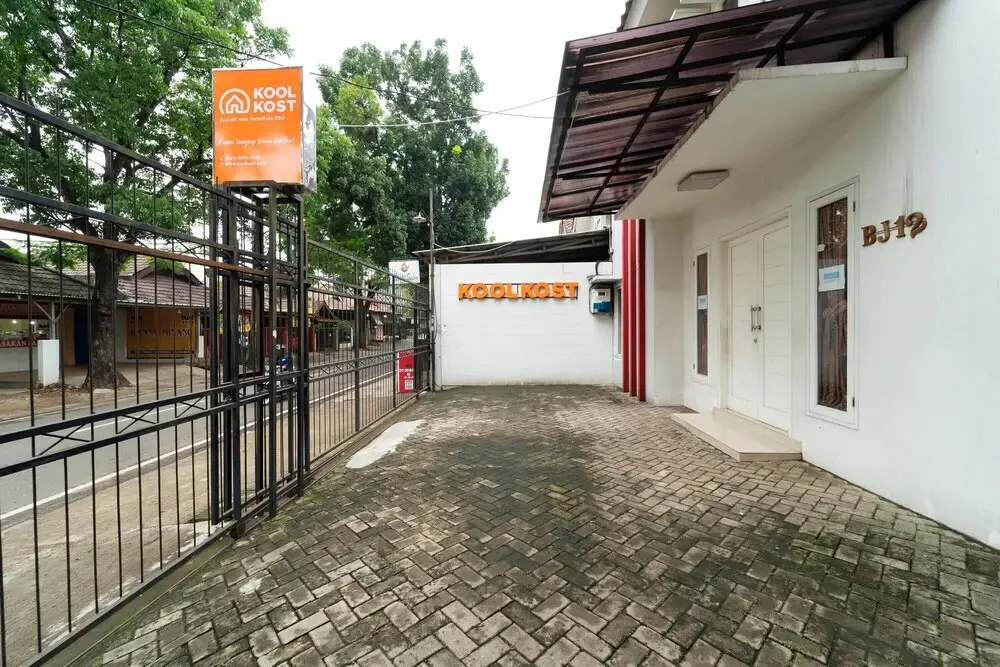 Южный Тангеранг: KoolKost Syariah near TerasKota BSD