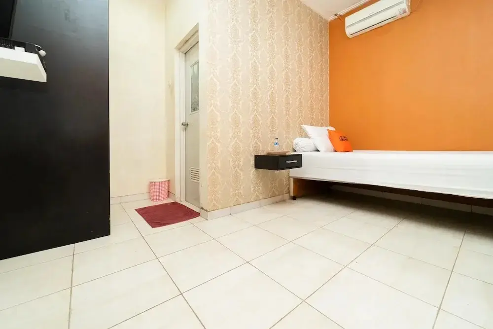 Южный Тангеранг: KoolKost Syariah near TerasKota BSD