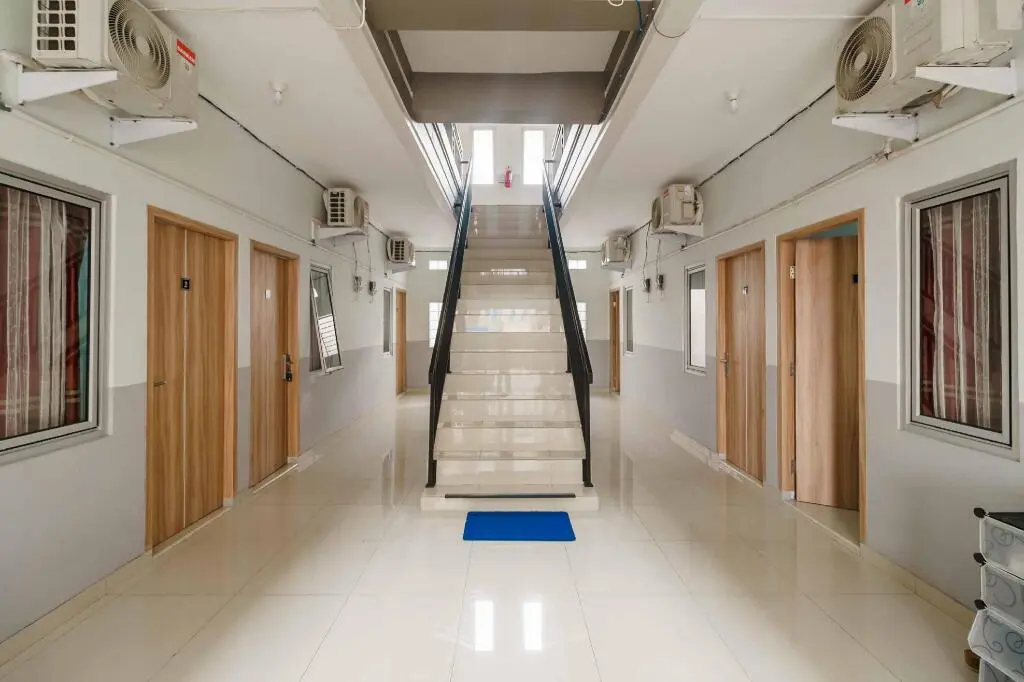 Палембанг: RedDoorz Syariah near Stasiun LRT Bumi Sriwijaya