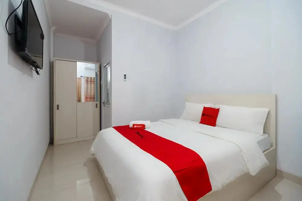 Палембанг: RedDoorz Syariah near Stasiun LRT Bumi Sriwijaya