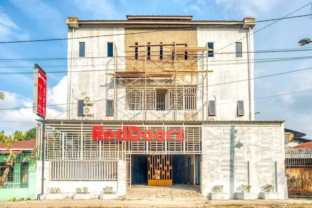 Медан: RedDoorz @ Jalan Kapten Muslim Medan