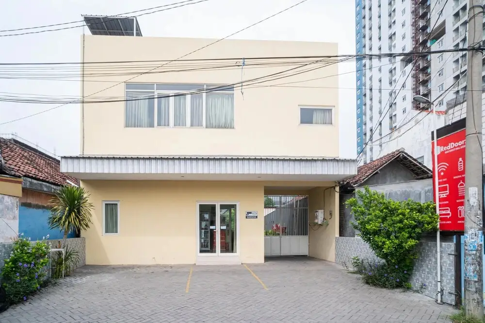 RedDoorz Syariah near Suncity Mall Sidoarjo — фото 1