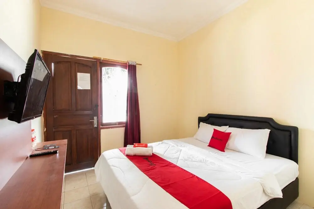 Батуретно: RedDoorz @ Raya Janti Yogyakarta