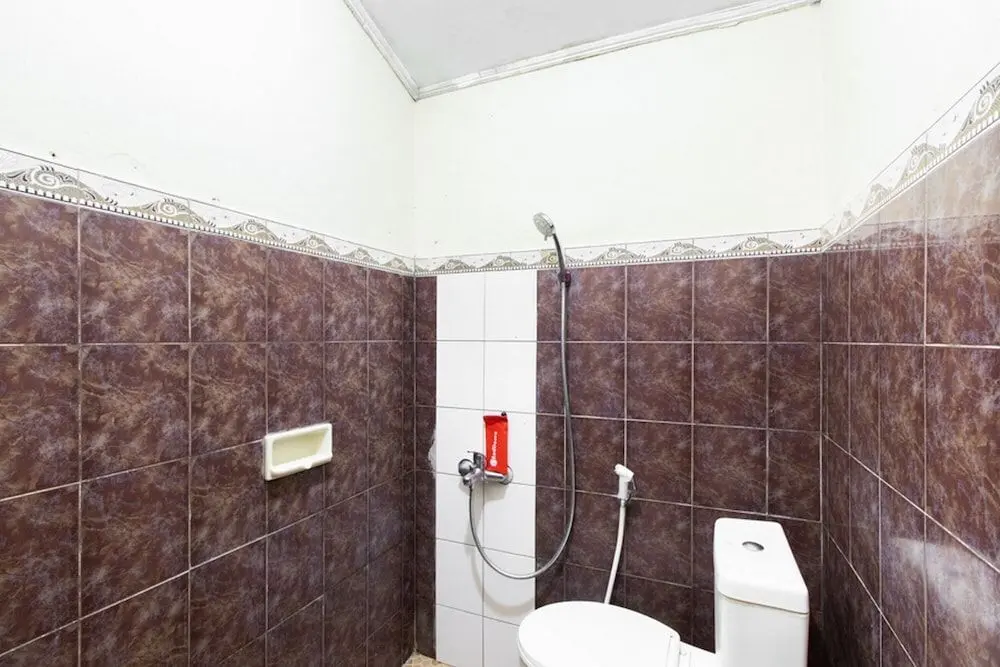 Батуретно: RedDoorz @ Raya Janti Yogyakarta