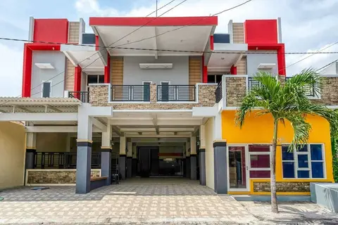 RedDoorz Syariah @ Kertomenanggal Surabaya — фото 1