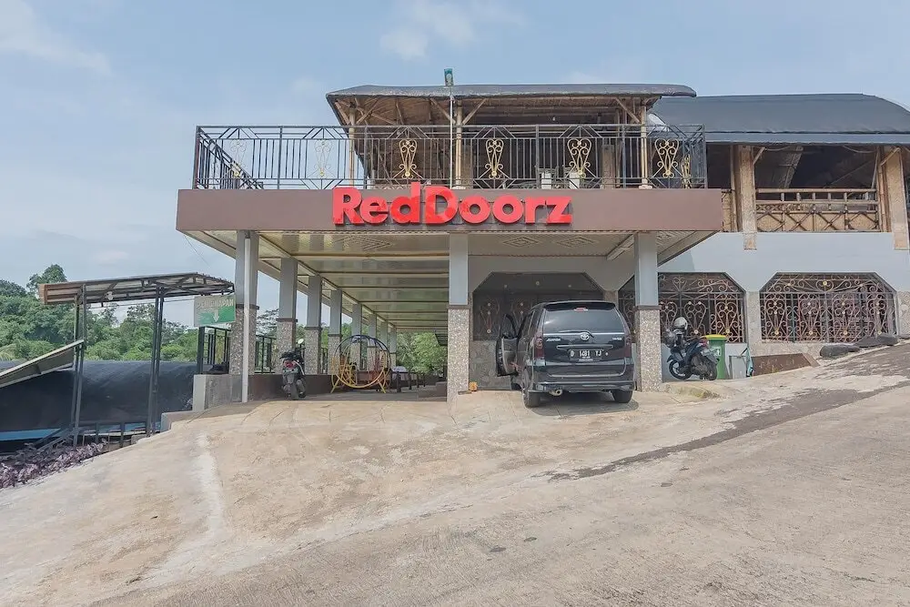 Ванаяса: RedDoorz Resort Syariah @ Batu Apung Purwakarta