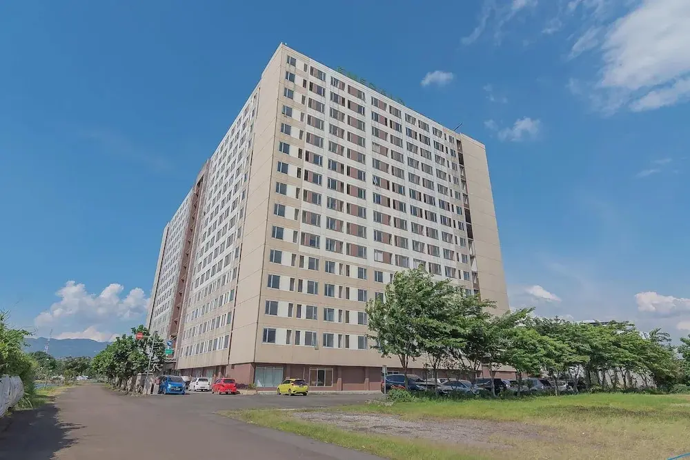 Бандунг: RedDoorz Apartment @ Emerald Towers Bandung