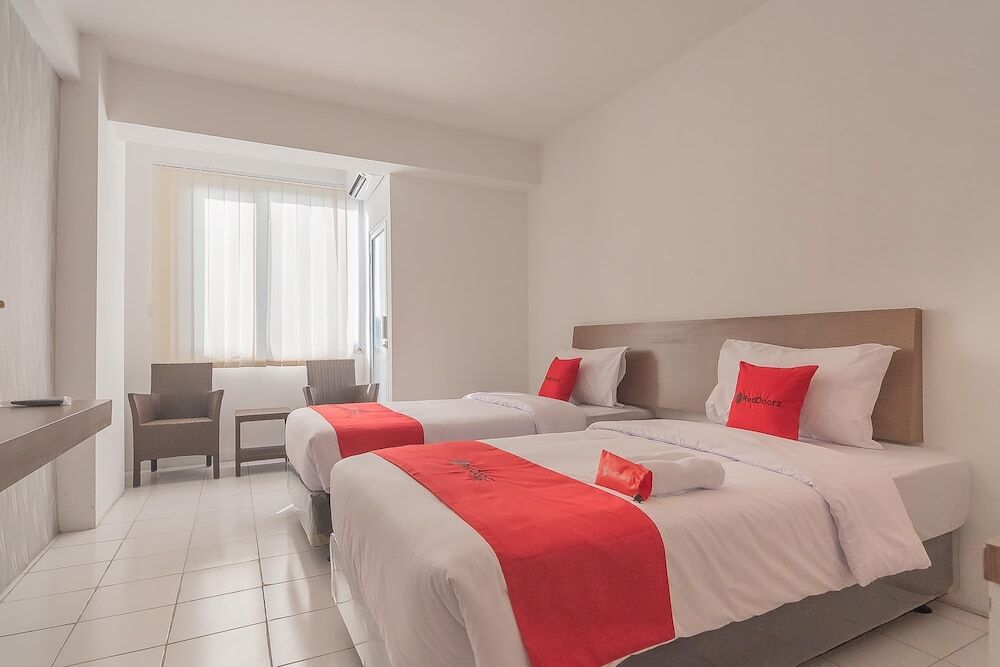 Бандунг: RedDoorz Apartment @ Emerald Towers Bandung