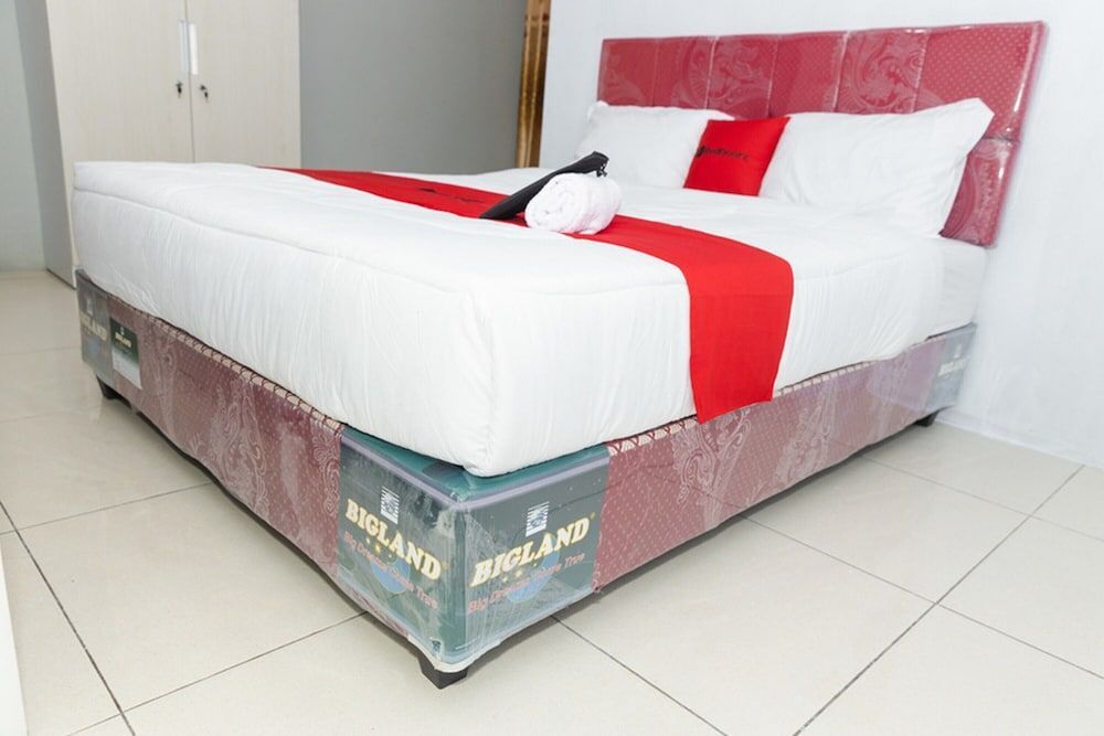 Манадо: RedDoorz Plus near Transmart Kairagi Dua Manado
