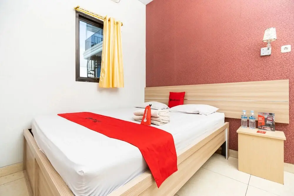 Манадо: RedDoorz Plus @ Jalan Pumorow Manado
