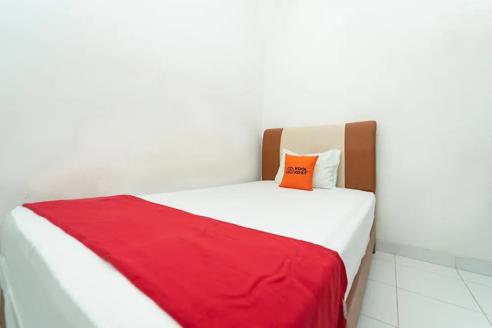 Тангеранг: KoolKost Syariah near Summarecon Mall Serpong