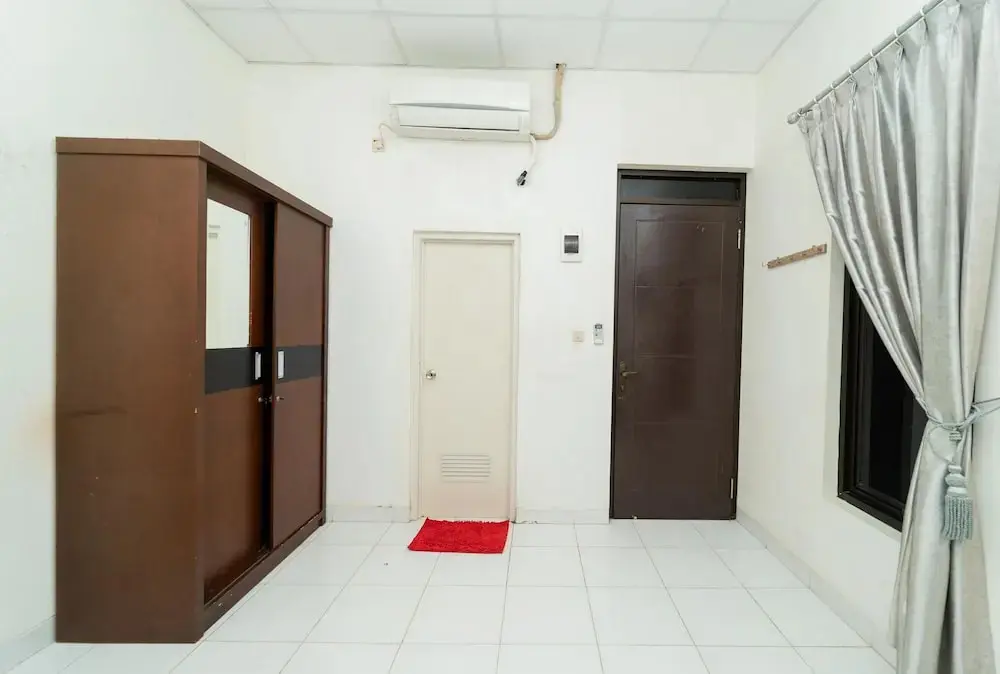 Тангеранг: KoolKost Syariah near Summarecon Mall Serpong