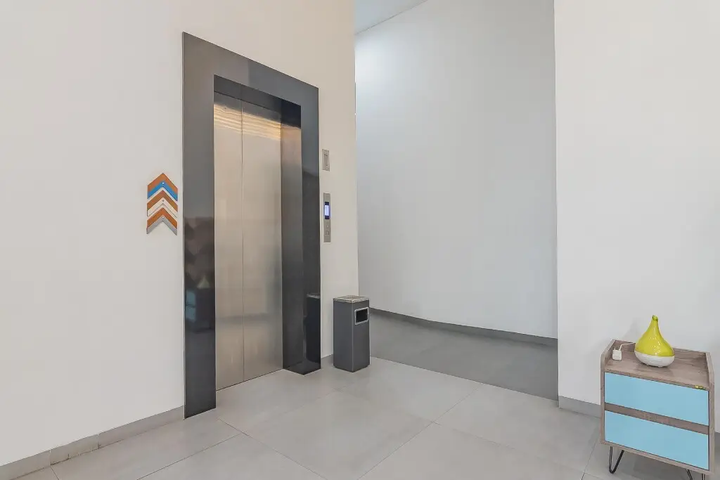 RedDoorz Premium @ Hotel Hebat — фото 1