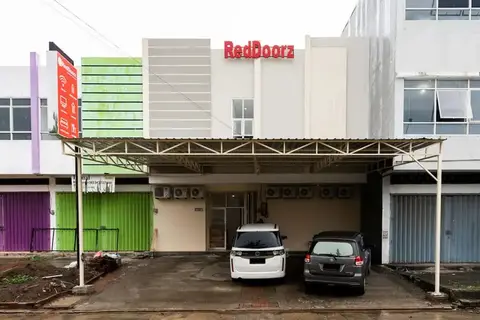 RedDoorz @ Graha Cemerlang Maros — фото 1