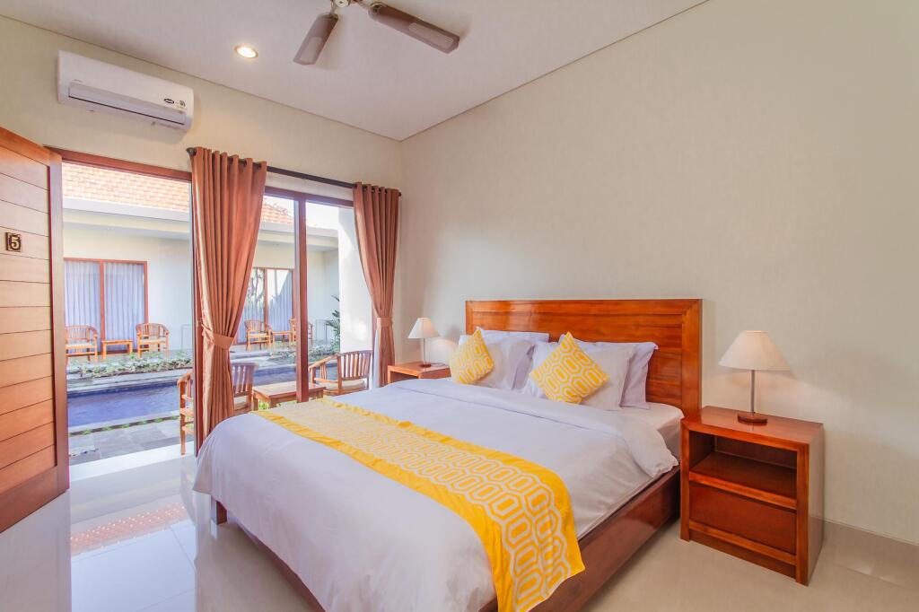 Санур: Cening Ayu Sanur