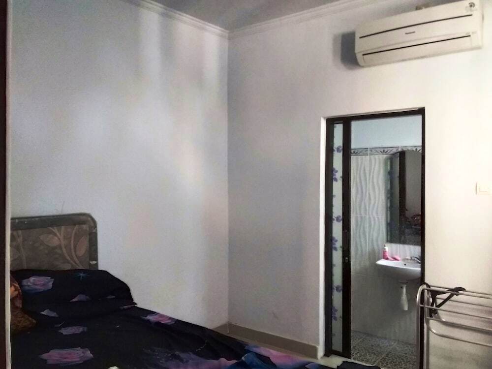 Умеаньяр: Nice Cozy Little new one House Full Furnished Bhv