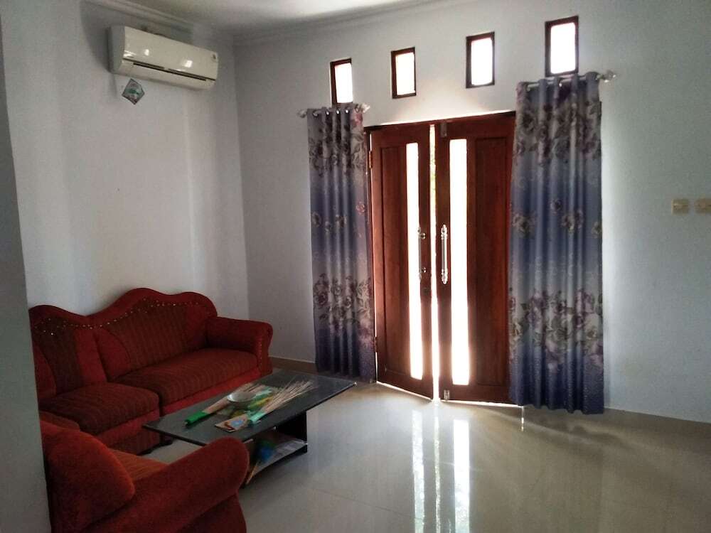 Умеаньяр: Nice Cozy Little new one House Full Furnished Bhv