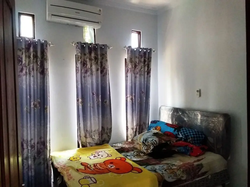 Умеаньяр: Nice Cozy Little new one House Full Furnished Bhv