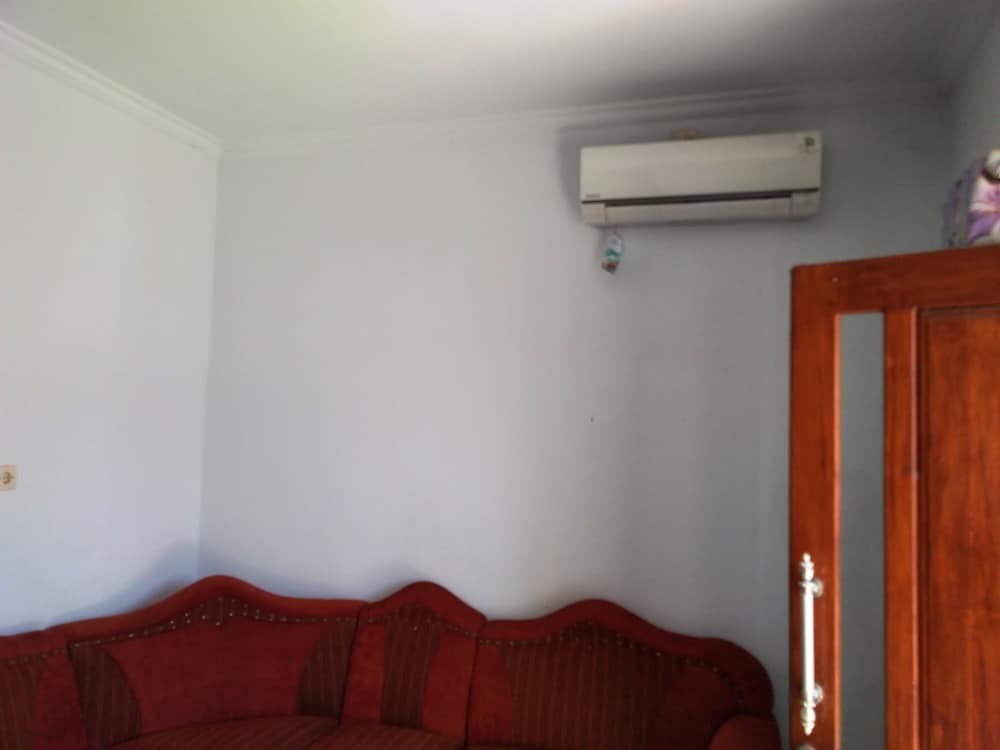 Умеаньяр: Nice Cozy Little new one House Full Furnished Bhv
