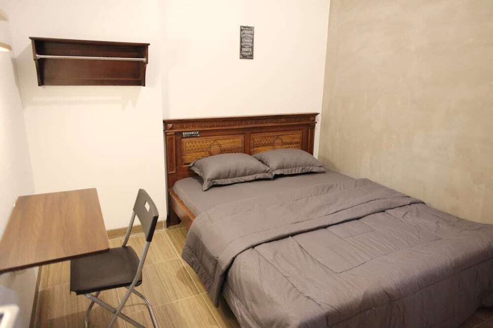 Сурабая: Nginepyuk Homestay