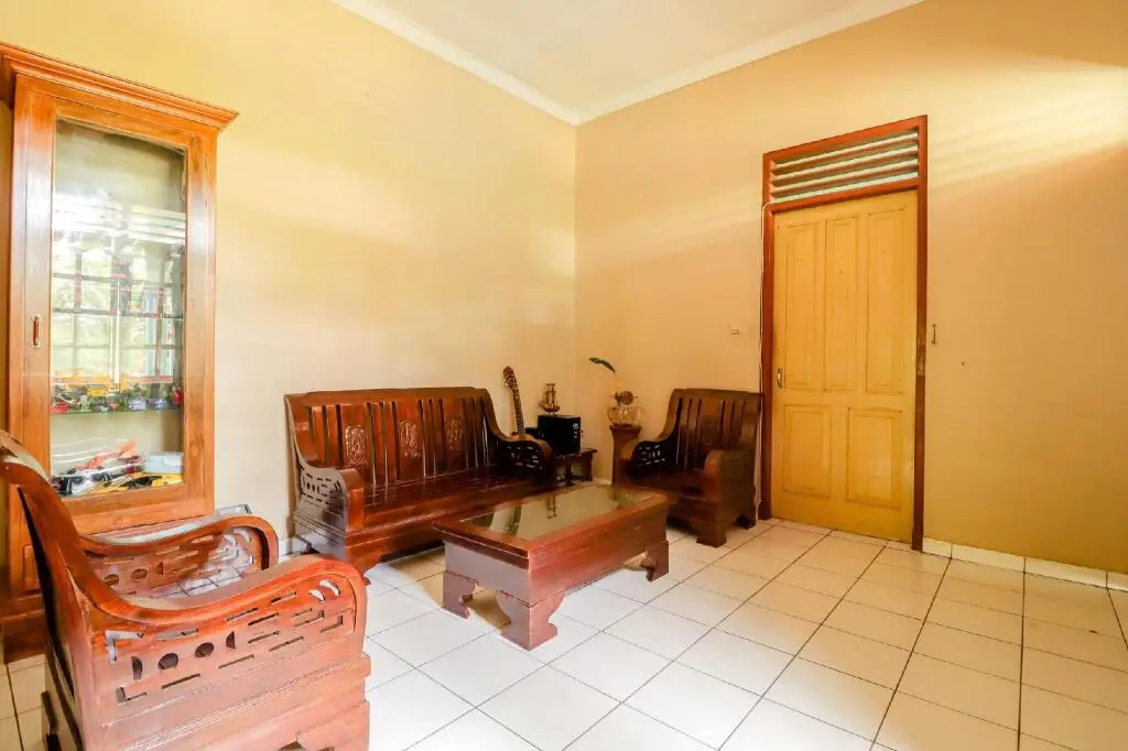 Гербосари: Guesthouse Sadewa