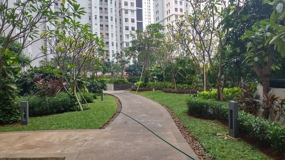 Джакарта: Sea And Port View 2Br Green Bay Pluit Apartment