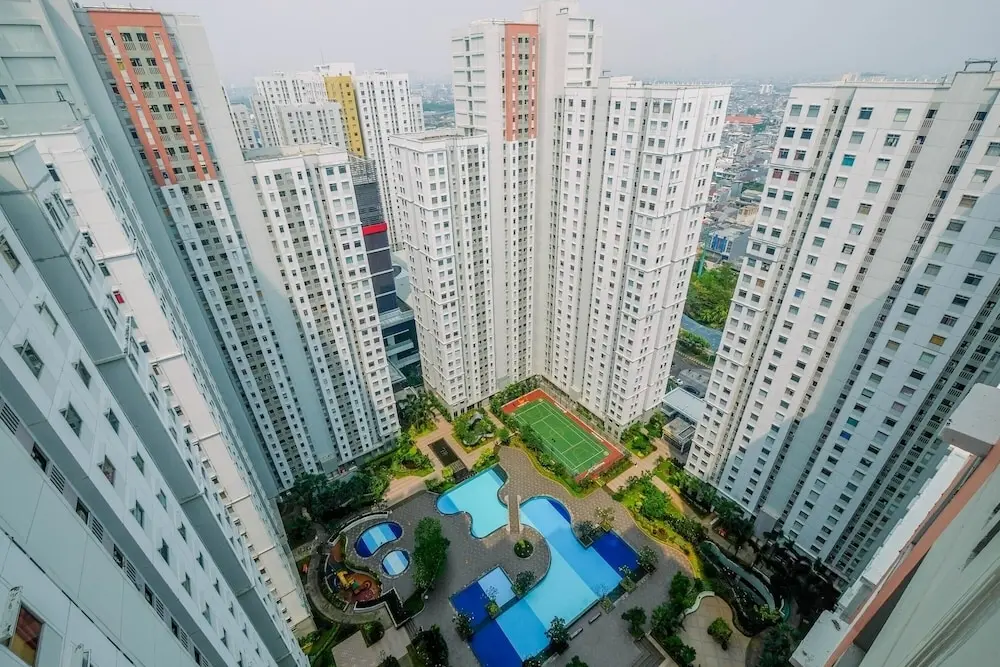 Джакарта: Sea And Port View 2Br Green Bay Pluit Apartment