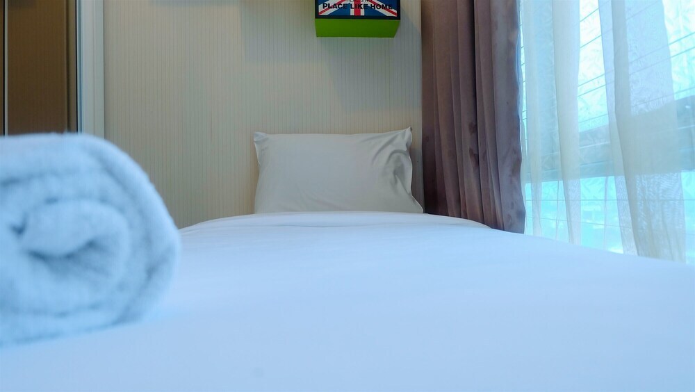 Джакарта: Pool View 2BR Apartment at Capitol Park Residence